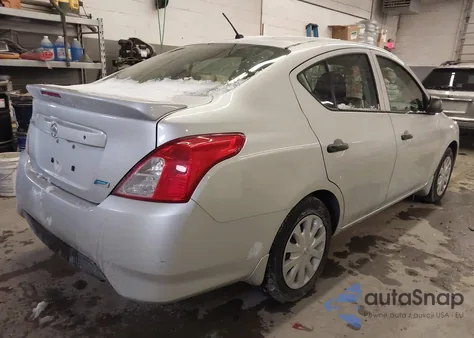 2015 Nissan Versa 1.6 S+ z USA, uszkodzony, nr VIN 3N1CN7AP2FL867207